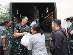 Bakti Sosial Ramadan, Ibu Siti Harjanti Wismoyo Aris Munandar Salurkan 250 Paket Sembako untuk Warga Sungai Bambu