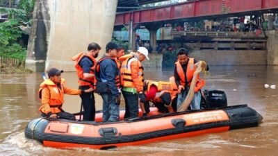 Wali Kota Munjirin Pimpin Gerakan Terpadu Penangkapan Ikan Sapu-Sapu