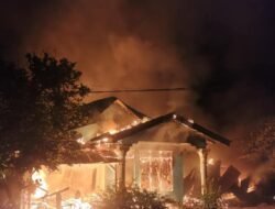 Rumah Permanen dan Dua Kendaraan Terbakar di Kotapinang, Kerugian Ditaksir Rp250 Juta