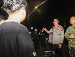 Kapolres Metro Jakarta Timur Pimpin Patroli Skala Besar, Begal dan Tawuran Jadi Sasaran Utama
