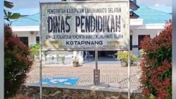 Hardiknas 2026 di Labusel, Panggung Seremoni Ditengah Dunia Pendidikan Yang Carut Marut