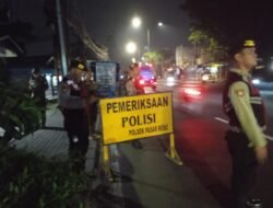 Polsek Pasar Rebo Tingkatkan Patroli Malam, Hadir Menjaga Keamanan dan Kenyamanan Warga