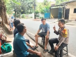 Bhabinkamtibmas Cipinang Lakukan cooling system, sosialisasikan Layanan Polisi 110 dan perkuat kemitraan dengan warga