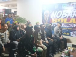 Nobar Piala Dunia Jadi Sarana Pererat Kebersamaan dan Jaga Kamtibmas di Kelurahan Dukuh
