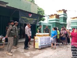 Dukung Ketahanan Ekonomi Warga, Polsek Cakung Monitoring Bazar Minyak Goreng Murah di Pulogebang