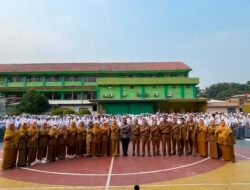 Kasubdit Bhabinkamtibmas Polda Metro Jaya Ajak Pelajar SMAN 107 Jakarta Jauhi Tawuran dan Narkoba Melalui Upacara Bendera