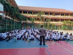 Polsek Kramat Jati Gelar Program Goes To School di SMAN 93 Jakarta, Edukasi Pelajar Cegah Tawuran hingga Judi Online