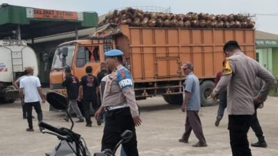 Diduga Lintangkan Truk di Jalur Antrean Buah Sawit, MS Picu Keributan di PMKS PT HSJ