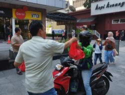 Bank BRI Cabang Mega Kuningan Gelar Program Jumat Berkah, Perkuat Komitmen untuk Saling Berbagai